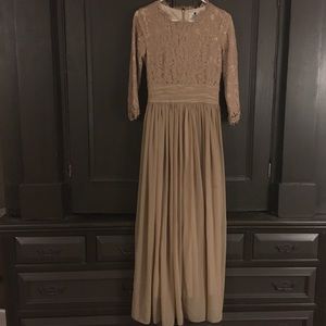 Esquisite English Manor Dress